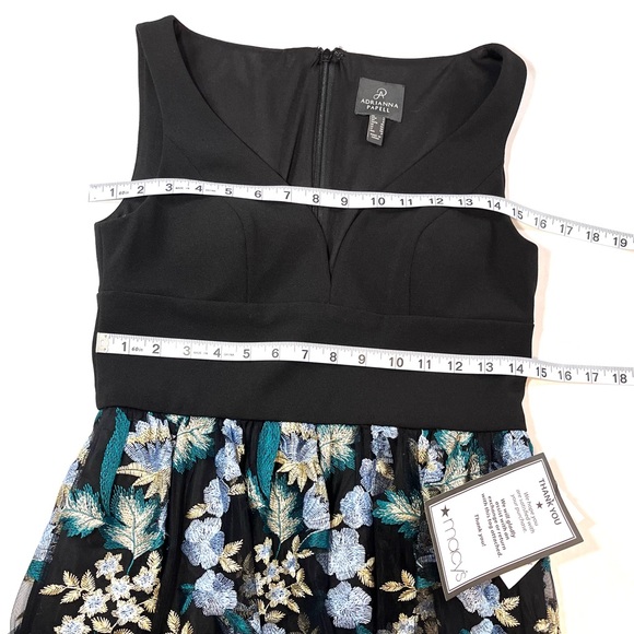 ADRIANNA PAPELL Embroidered Mesh Gown NWT Size 4 - Picture 6 of 10